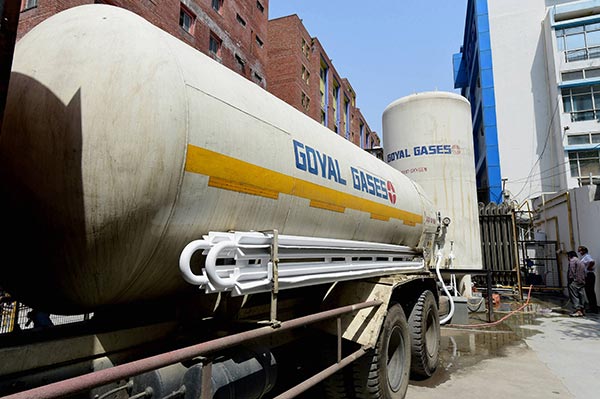 Indian Air Force C-17 & IL-76 Transport Oxygen For COVID-9 Relief Operations