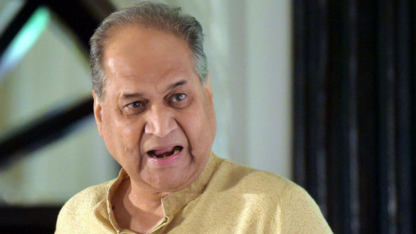 Rahul Bajaj Resigns As Chairman Of Bajaj Auto: Niraj Bajaj To Take Over The Position