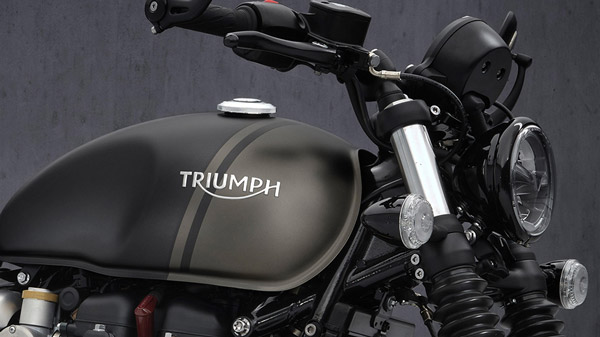 New Triumph Bonneville Bobber (2021) Launched In India At Rs 11.75 Lakh: Specs, Features, Colours, Design & Other Details