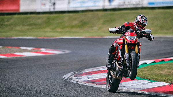 New Ducati Hypermotard 950 (2020) Unveiled: Variant, Specs, Features, Changes, India Launch & Other Details