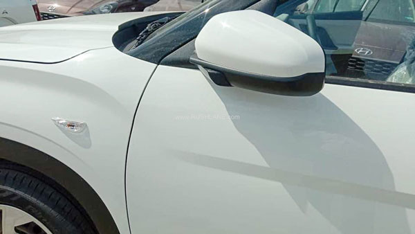 Hyundai Creta E Variant Spotted At Dealership: Misses Out On Some Features!
