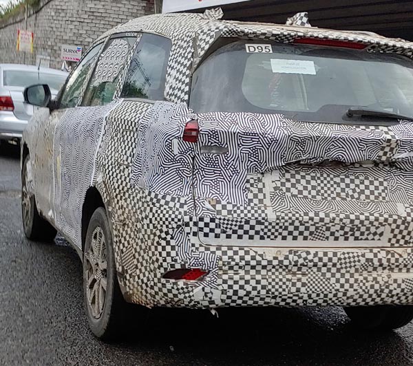 Mahindra XUV700 Spied Testing Once Again: Here Are All The Details!