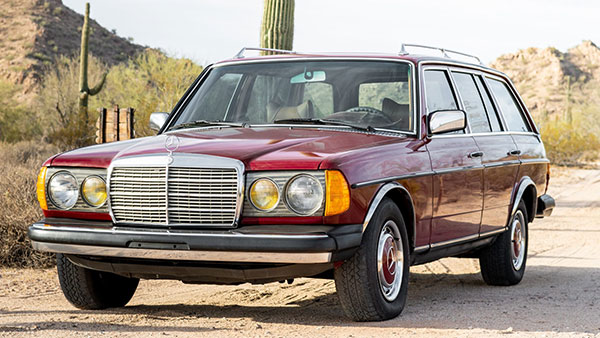 1979 Mercedes-Benz W123 Clocks More Than 12.6 Lakh Kilometres; Put Up For Auction