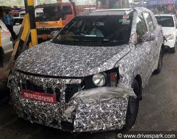 Spy Pics: Mahindra XUV700 Infotainment Playing Movie On Touchscreen Display Spotted; New Features Revealed Ahead Of India Launch