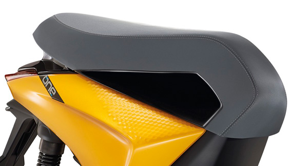 Piaggio One Electric Scooter Unveiled: Funky e-Scooter With Removable Battery Technology