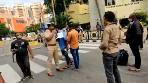 Bangalore Police Seizes Over 3,000 Vehicles On May 10: Day One Of Lockdown