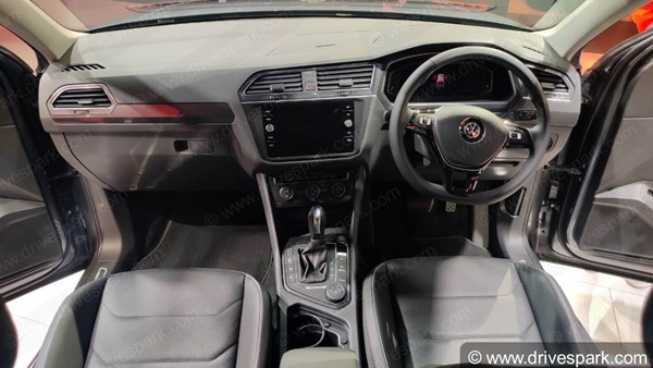 2021 Volkswagen Tiguan Allspace Facelift Teaser Image Revealed