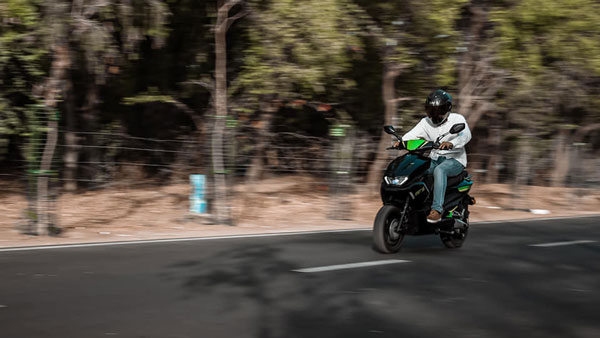 White Carbon Motors GT5 Electric Scooter Launched In India Starting At Rs 1.15 Lakh: Design, Specs, Range, Charging & Other Details