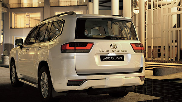 All-New Toyota Land Cruiser LC300 Revealed: Gets New Engine Options & Advanced Electronics