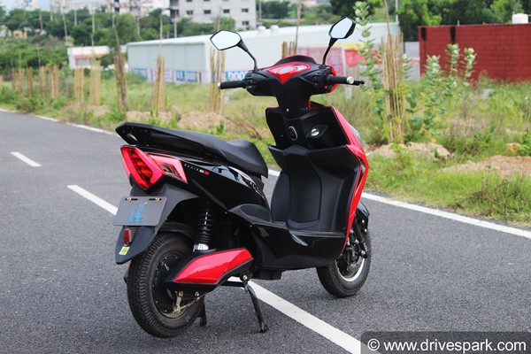 EeVe Atreo Electric Scooter Review: Performance, Ride & Handling, Specs, Range, Features & All Other Details