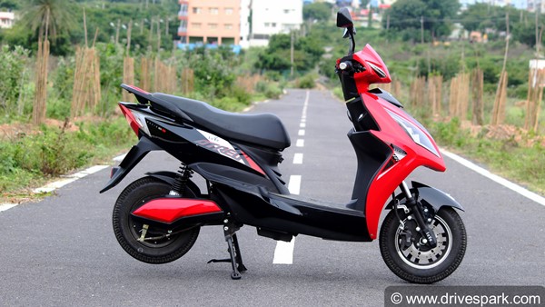 EeVe Atreo Electric Scooter Review: Performance, Ride & Handling, Specs, Range, Features & All Other Details