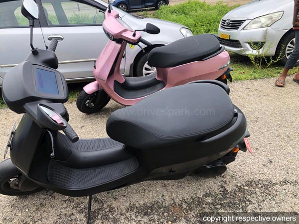 Ola Electric Scooter Spotted In All Colour Options: Pink, Black Or Blue, What’s Your Pick?