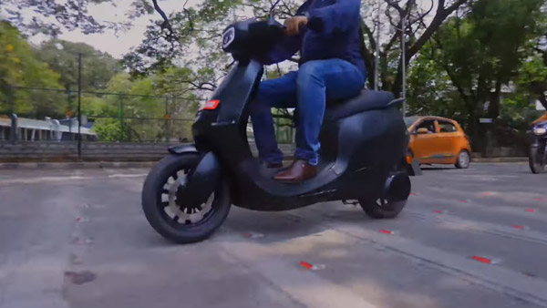 Ola Electric Scooter Bookings Cross One Lakh In 24 Hours