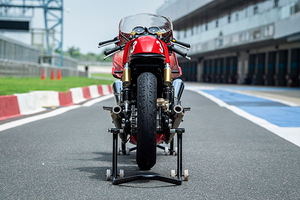 Royal Enfield Continental GT Cup Announced; GT-R650 Race Bike Revealed