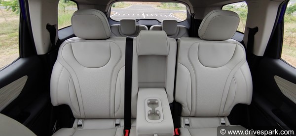Mahindra XUV700 Crosses 65,000 Bookings In Just Two Weeks