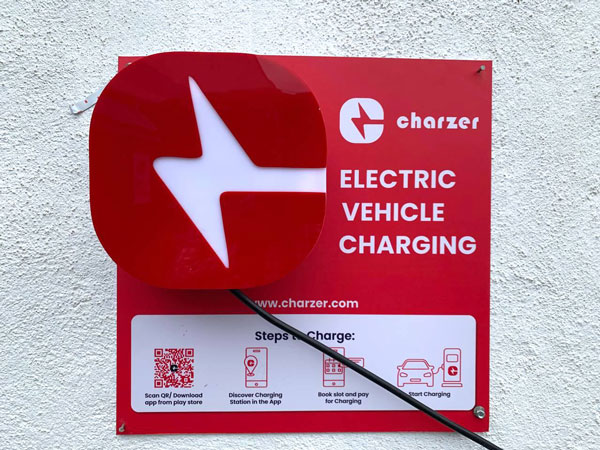 Charzer & Omega Seiki To Setup 20,000 EV Charging Stations