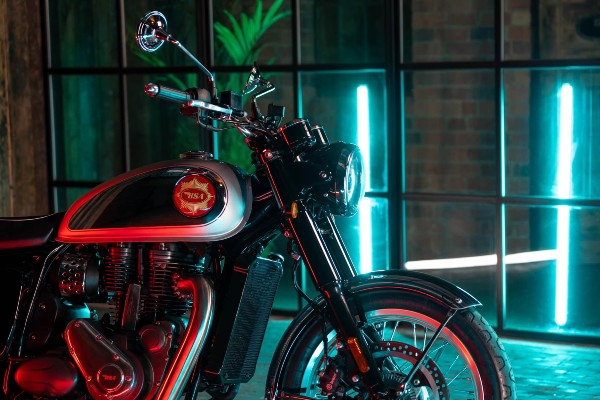 BSA Goldstar 650 Officially Revealed