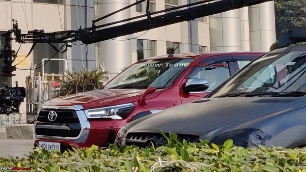 Toyota Hilux Spotted Undisguised: Launch In January