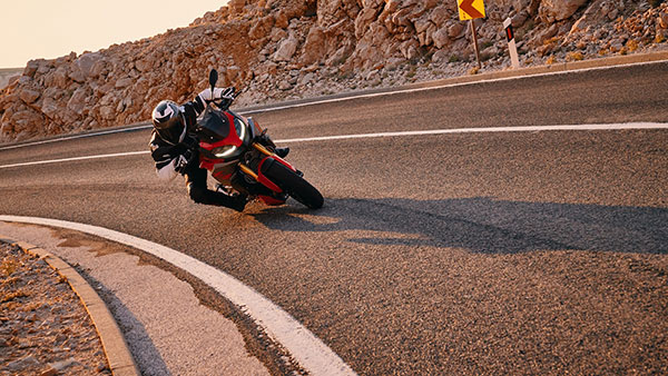BMW F 900 XR Launched In India At Rs 12.3 Lakh