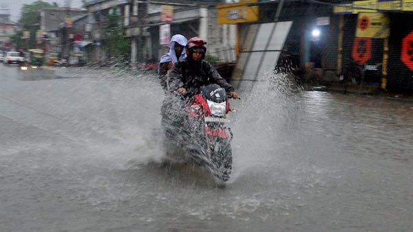 Mumbai Makes Helmet Mandatory For Pillion Riders