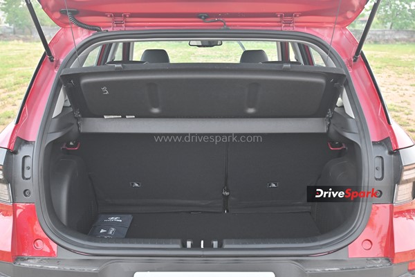 2022 Hyundai Venue Review: Design, Specs, Performance, Interiors, Features, & Other Details