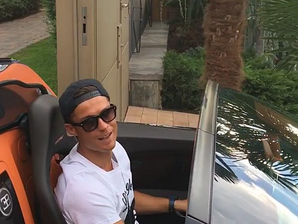 Cristiano Ronaldo's $2 Million Bugatti Veyron Grand Sport Vitesse Crashes In Spain