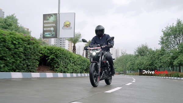Bajaj Pulsar N160 Review: Design, Specs, Performance, Features, Handling, Ride Comfort & Other Details