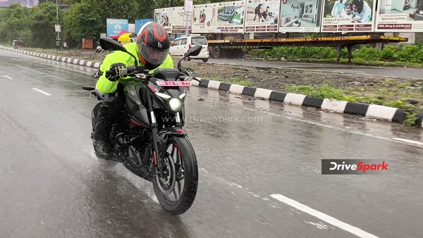 Bajaj Pulsar N160 Review: Design, Specs, Performance, Features, Handling, Ride Comfort & Other Details