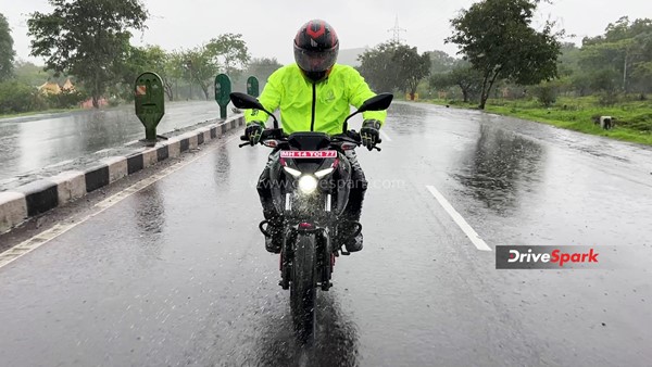 Bajaj Pulsar N160 Review: Design, Specs, Performance, Features, Handling, Ride Comfort & Other Details