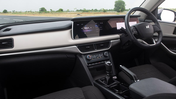 Mahindra XUV700 SUV Feature List Updated