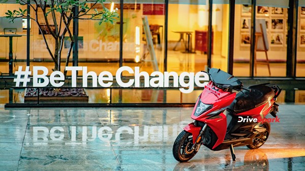 Simple One Electric Scooter Review: Design, Specs, Performance, Features, Handling, Ride Comfort & Other Details