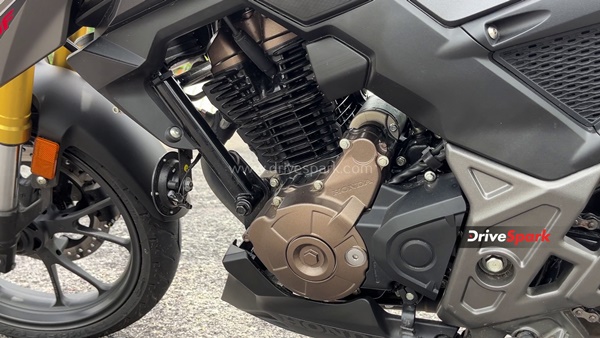 Honda CB300F First Ride Review - Aggressive Fighter Neutered By Head Scratching Price Tag