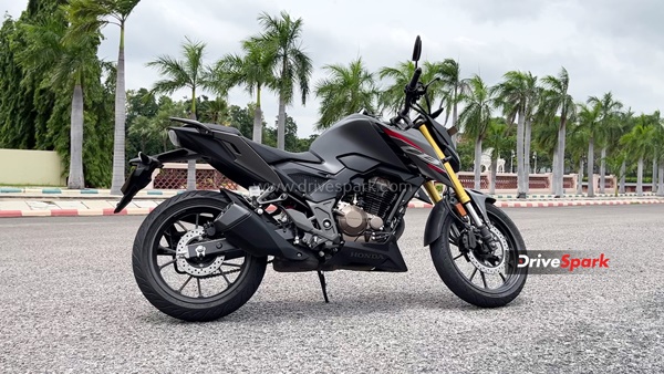 Honda CB300F First Ride Review - Aggressive Fighter Neutered By Head Scratching Price Tag