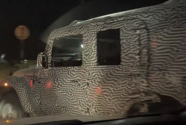 Mahindra Thar 5-Door Spotted Testing Wearing Heavy Camouflage