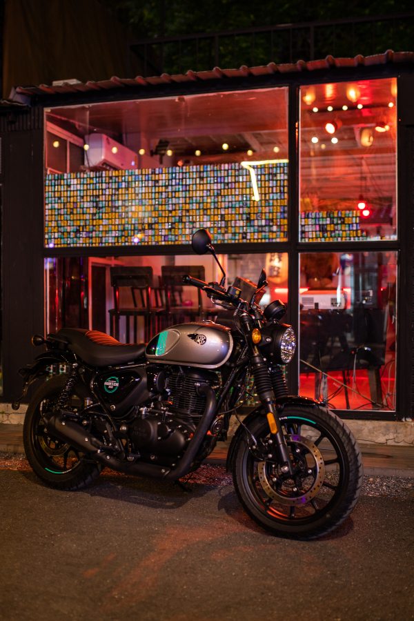 Royal Enfield Hunter 350 Launched At Rs 1,49,900 - The Lightest Enfield