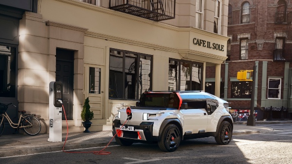 The Citroen Oli Is A Radical, Lightweight EV From The Future That Embodies French Quirkiness