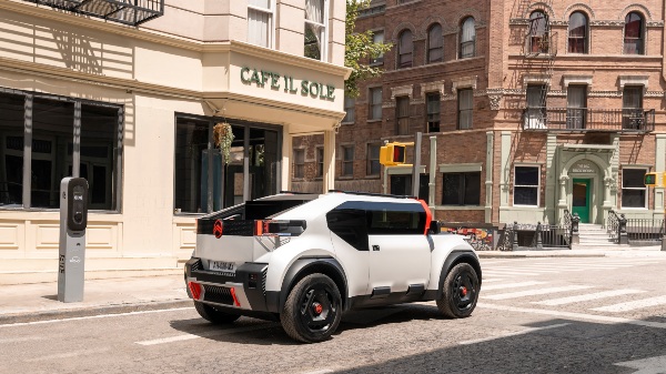 The Citroen Oli Is A Radical, Lightweight EV From The Future That Embodies French Quirkiness