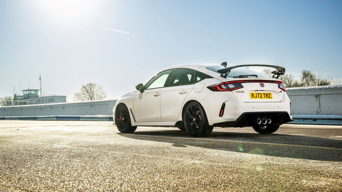 Honda Civic Type R Crowned Hot Hatch Of The Year At Auto Express Awards