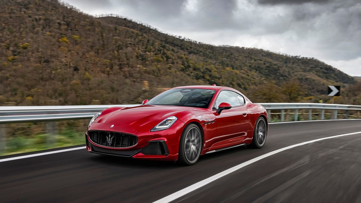 Maserati GranTurismo Crowned Coupé Of The Year At Auto Express Awards