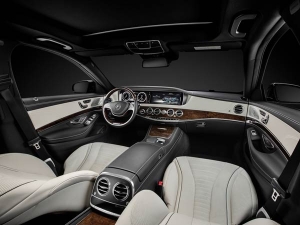 You Know You’re Rich If You Have These 10 Luxury Car Features