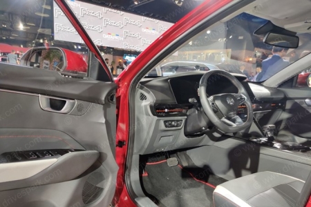 MG RC6 Sedan Photos - Auto Expo 2020 Images