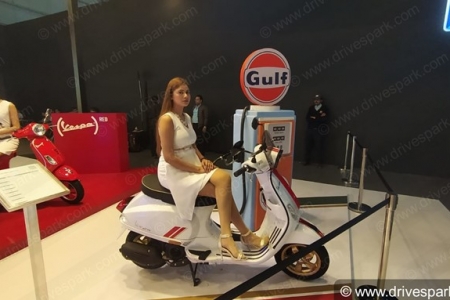 Vespa Racing Sixties Limited Edition Photos - Auto Expo 2020 Images