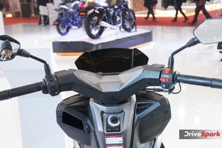 2023 Keeway VIESTE 300 Photos - Auto Expo 2023 Images