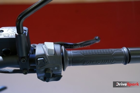 2023 Moto Morini Seiemmezzo Scrambler Photos - Auto Expo 2023 Images