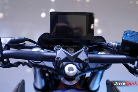 2023 QJMotor SRK400 Photos - Auto Expo 2023 Images