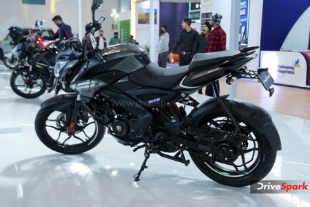 Bajaj Pulsar NS160 Flex Fuel Photos - Auto Expo 2023 Images