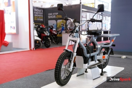 Cake Makka flex Photos - Auto Expo 2023 Images