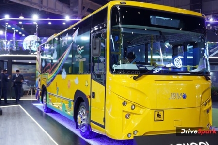 JBM e-Skoolife Electric Bus Photos - Auto Expo 2023 Images