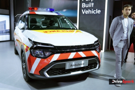 Kia Carens Ambulance Photos - Auto Expo 2023 Images