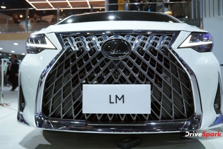 Lexus LM Photos - Auto Expo 2023 Images
